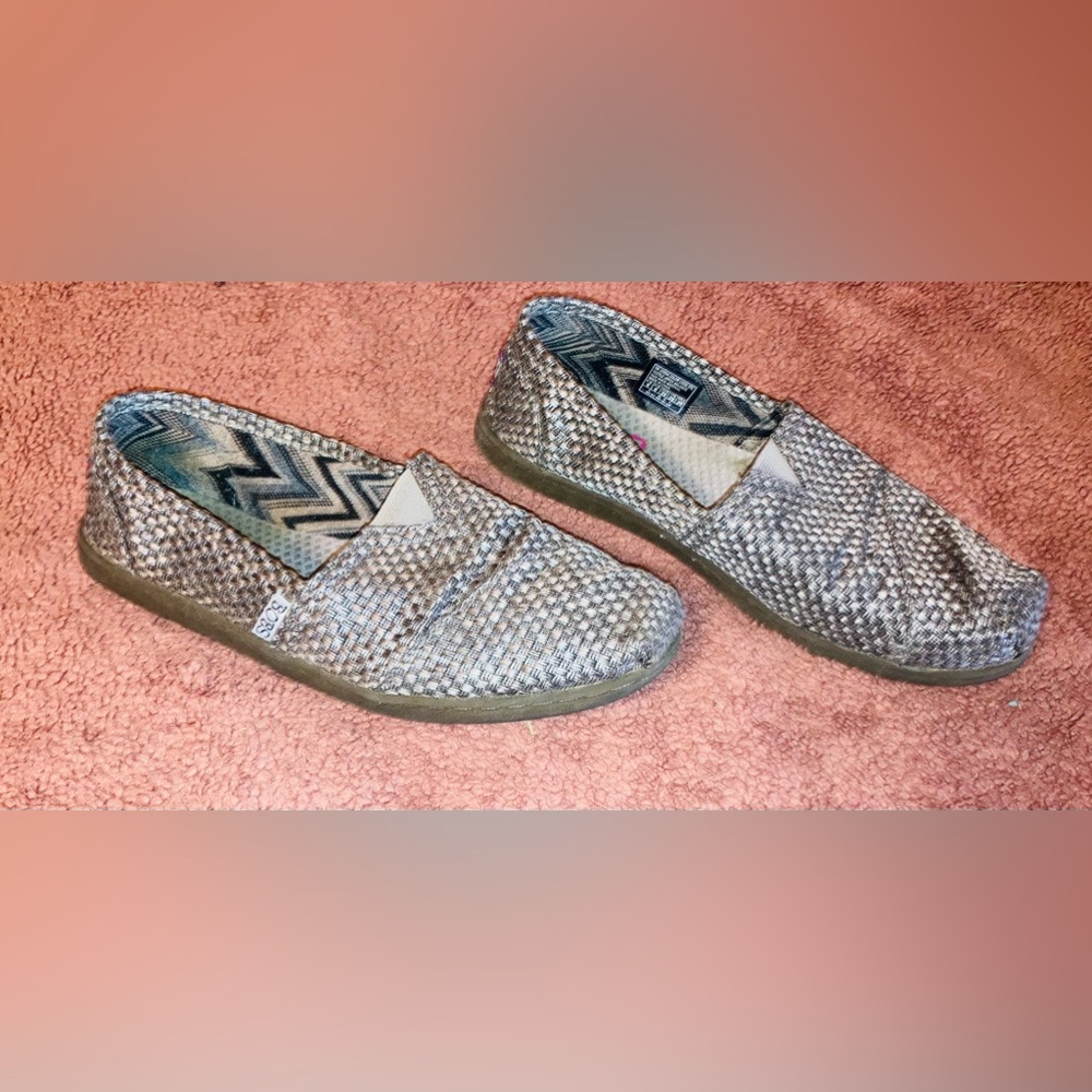 •• SOLD ••